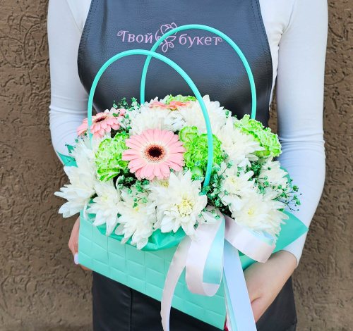 # 698 Композиция